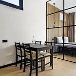Haarlem Apart Hotel 3* 哈莱姆